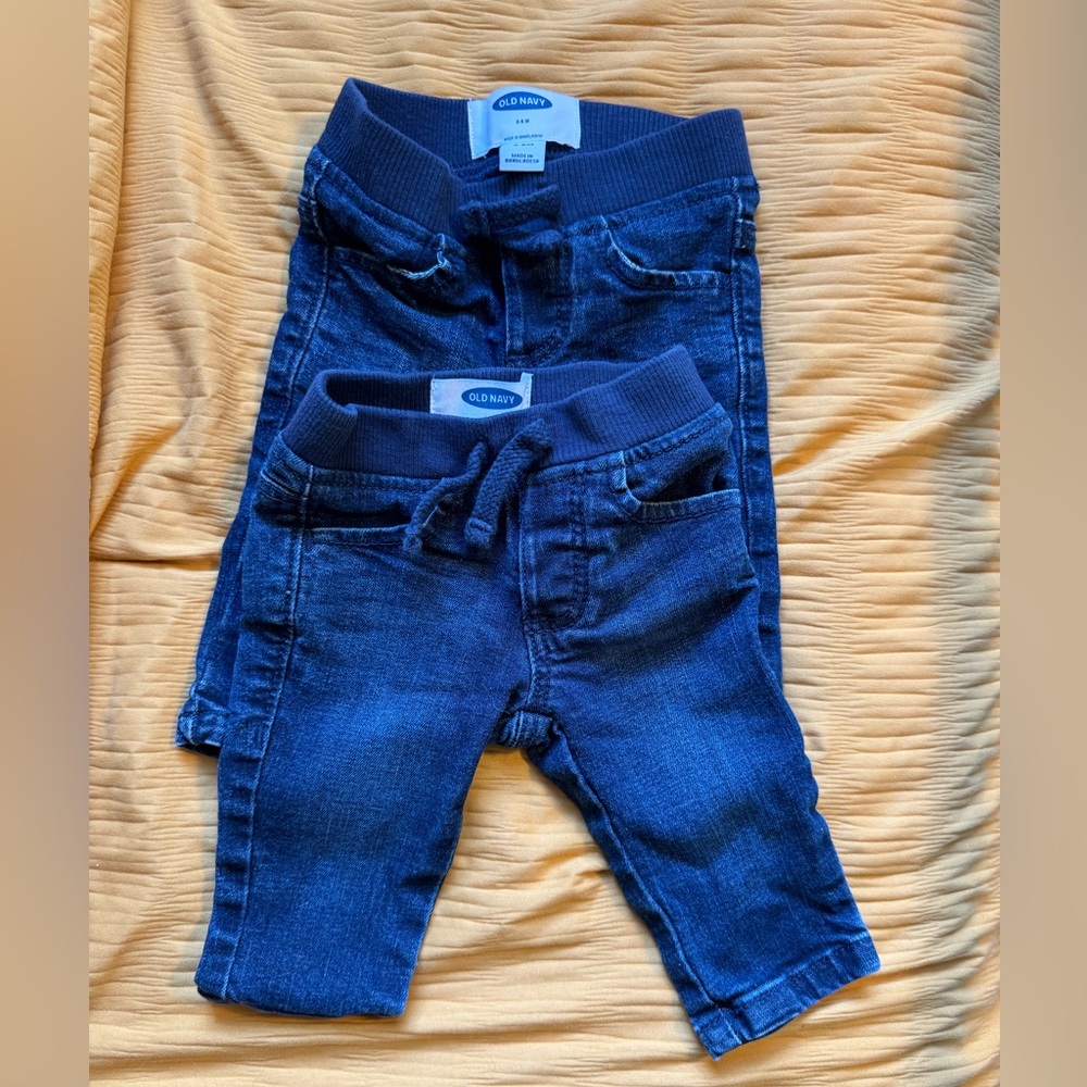 ECU 2 pack old navy baby jeans. 3-6 month